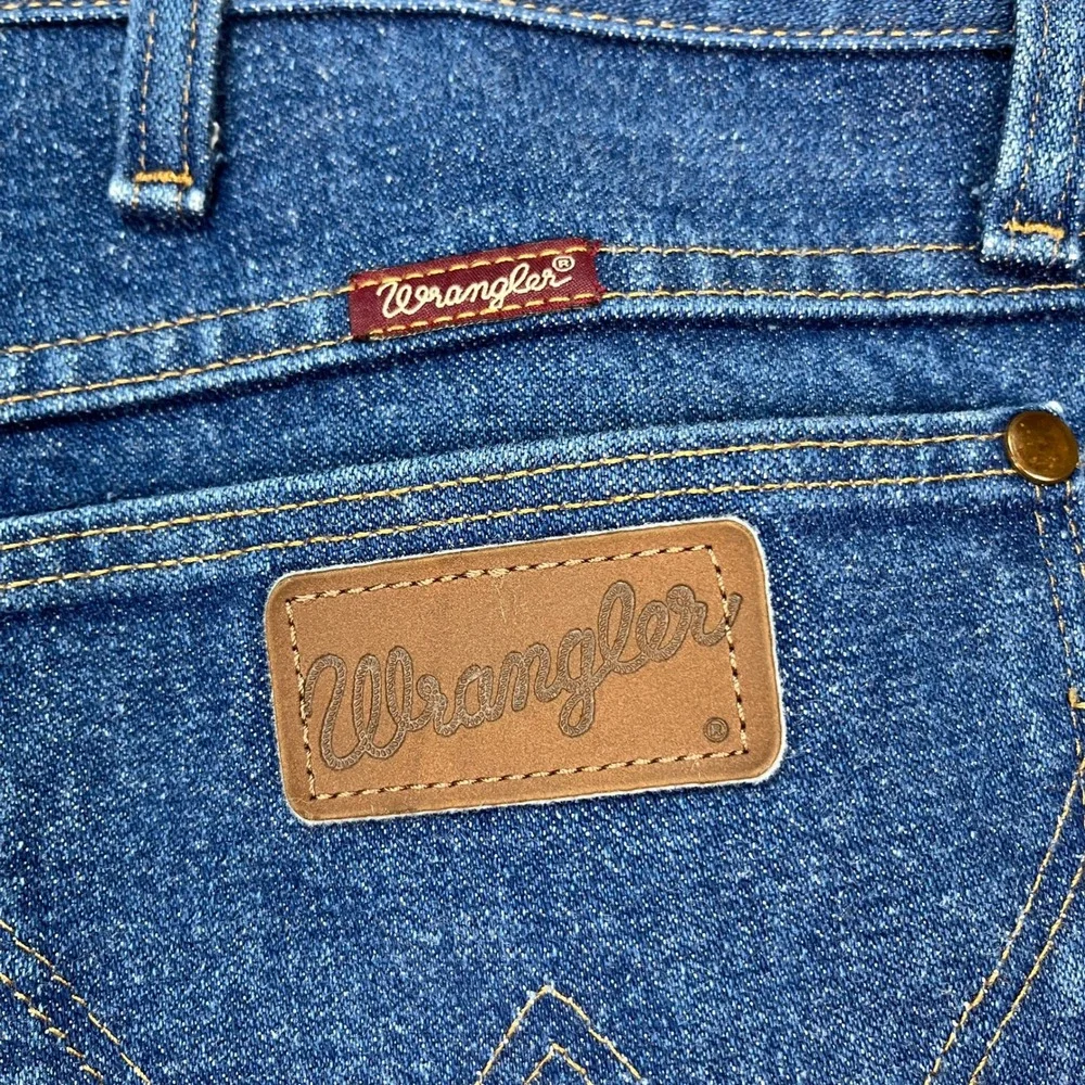 Wrangler Cowboy Cut Jeans Mens 42x34 Medium Wash Straight Leg Flat Front Relaxed